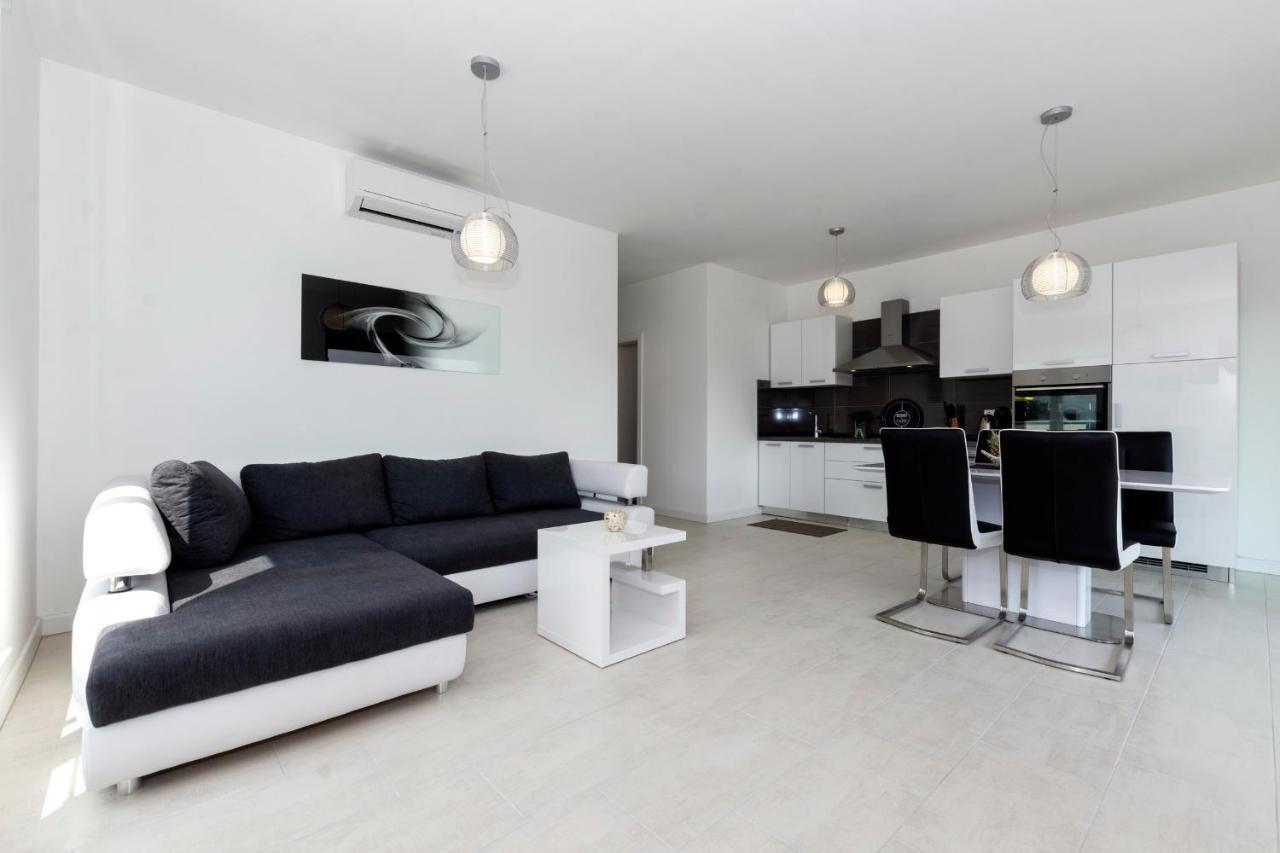 Apartments4Friends Apartment Vlad Trogir Eksteriør billede
